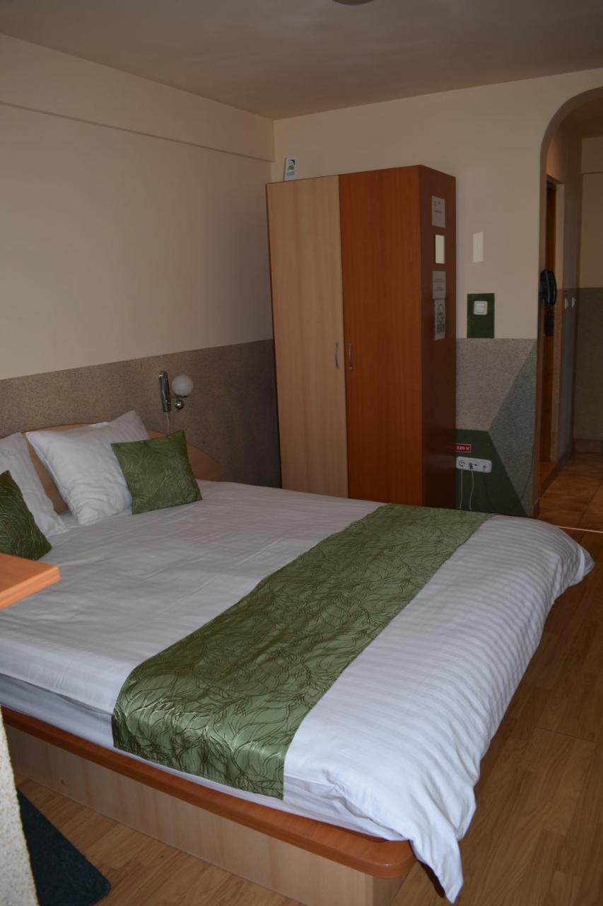 Hotel Zimbru Kaloşvar Dış mekan fotoğraf