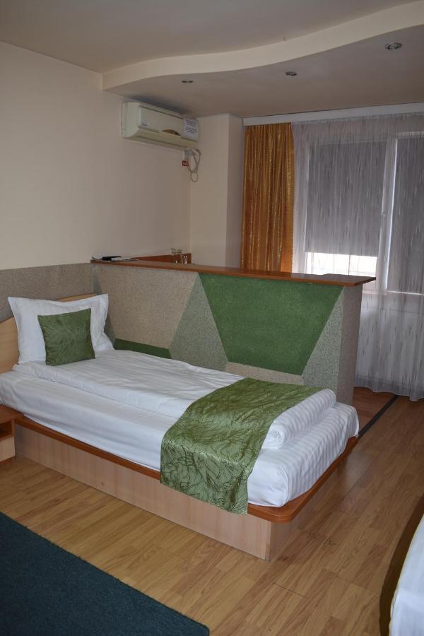 Hotel Zimbru Kaloşvar Dış mekan fotoğraf